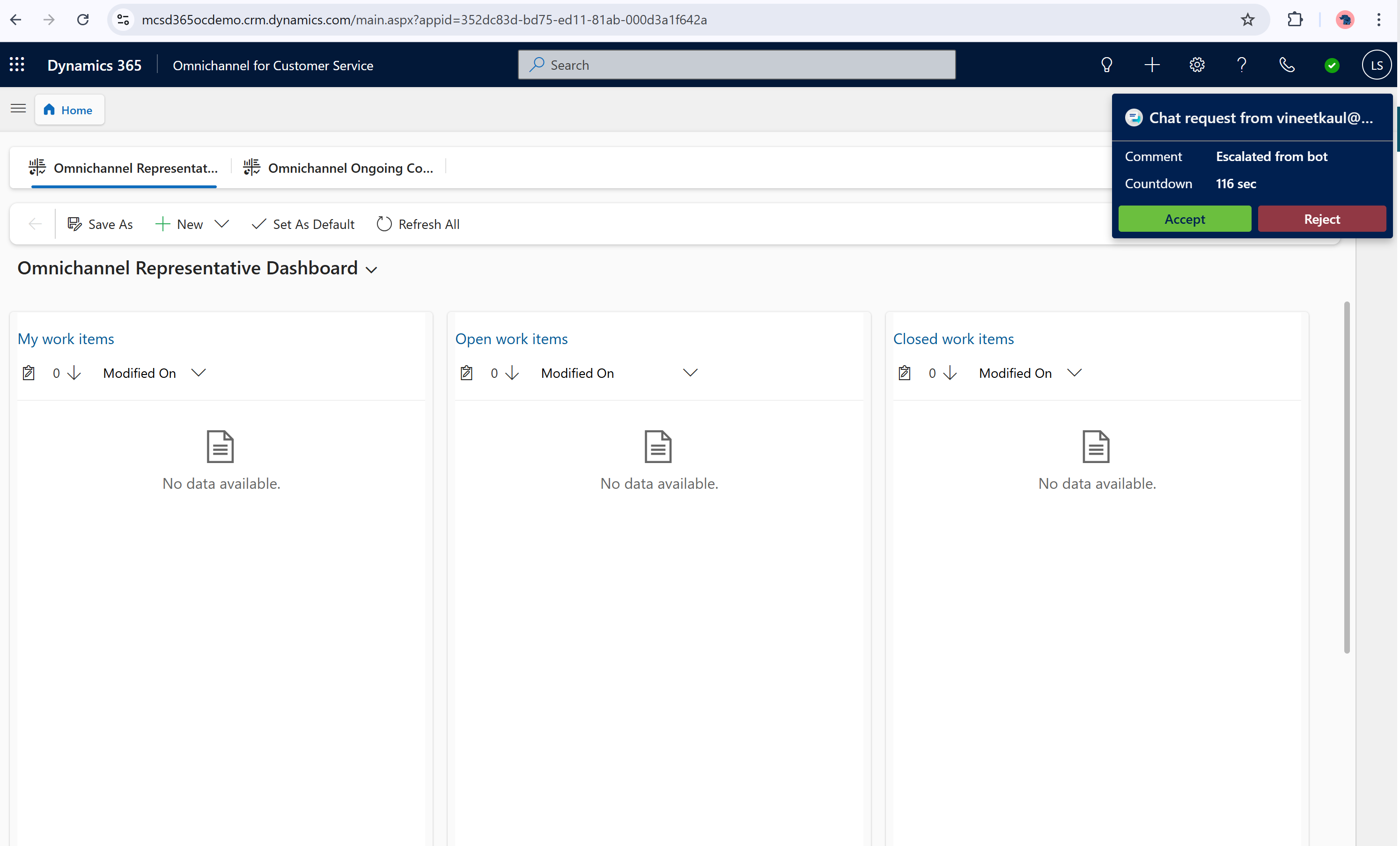 Open Omnichannel for Customer Service console in D365 Service. A chat equest notification pops with username. This step confirm D365 Omnichannel authentication. 