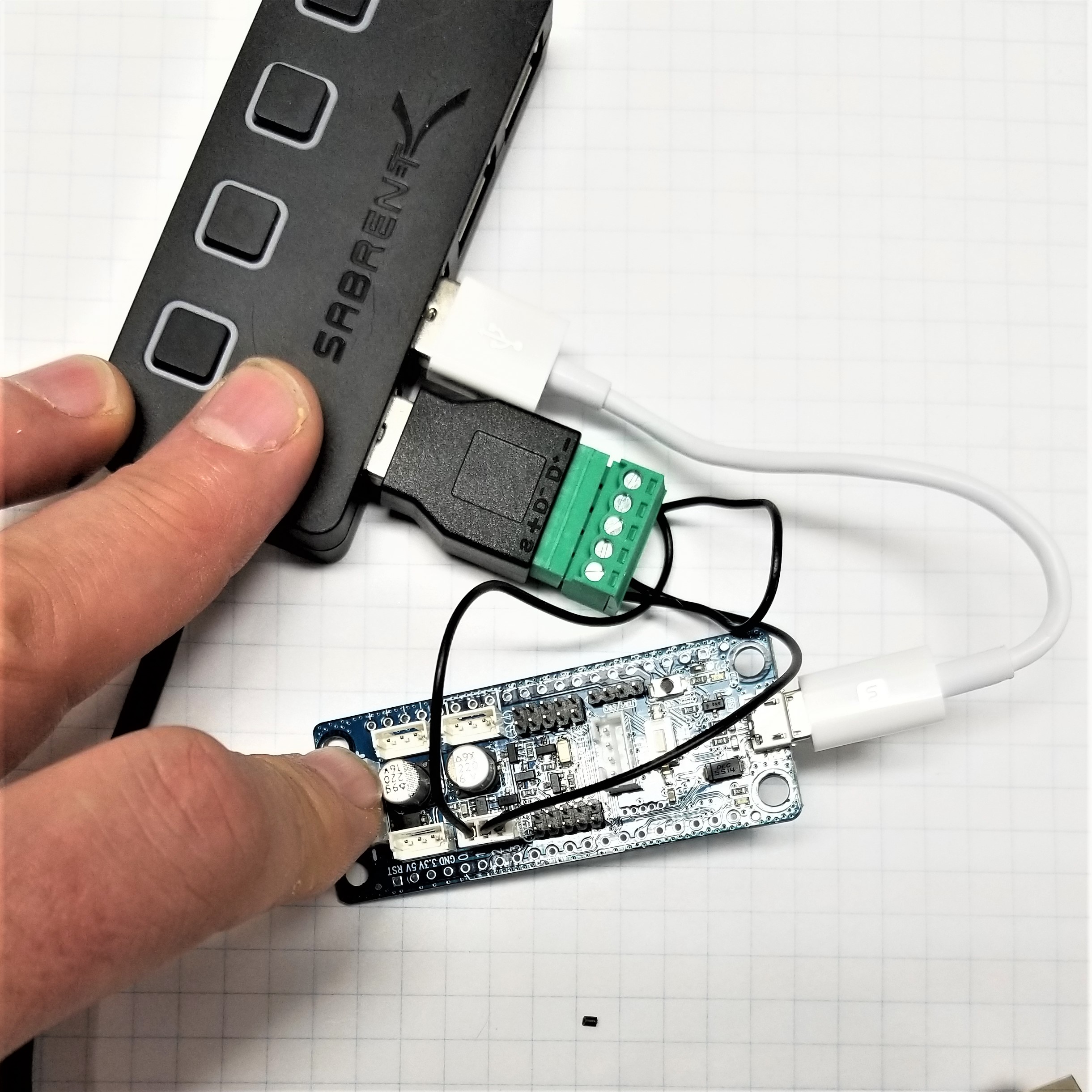 USB3 Hub terminal block and servo controller