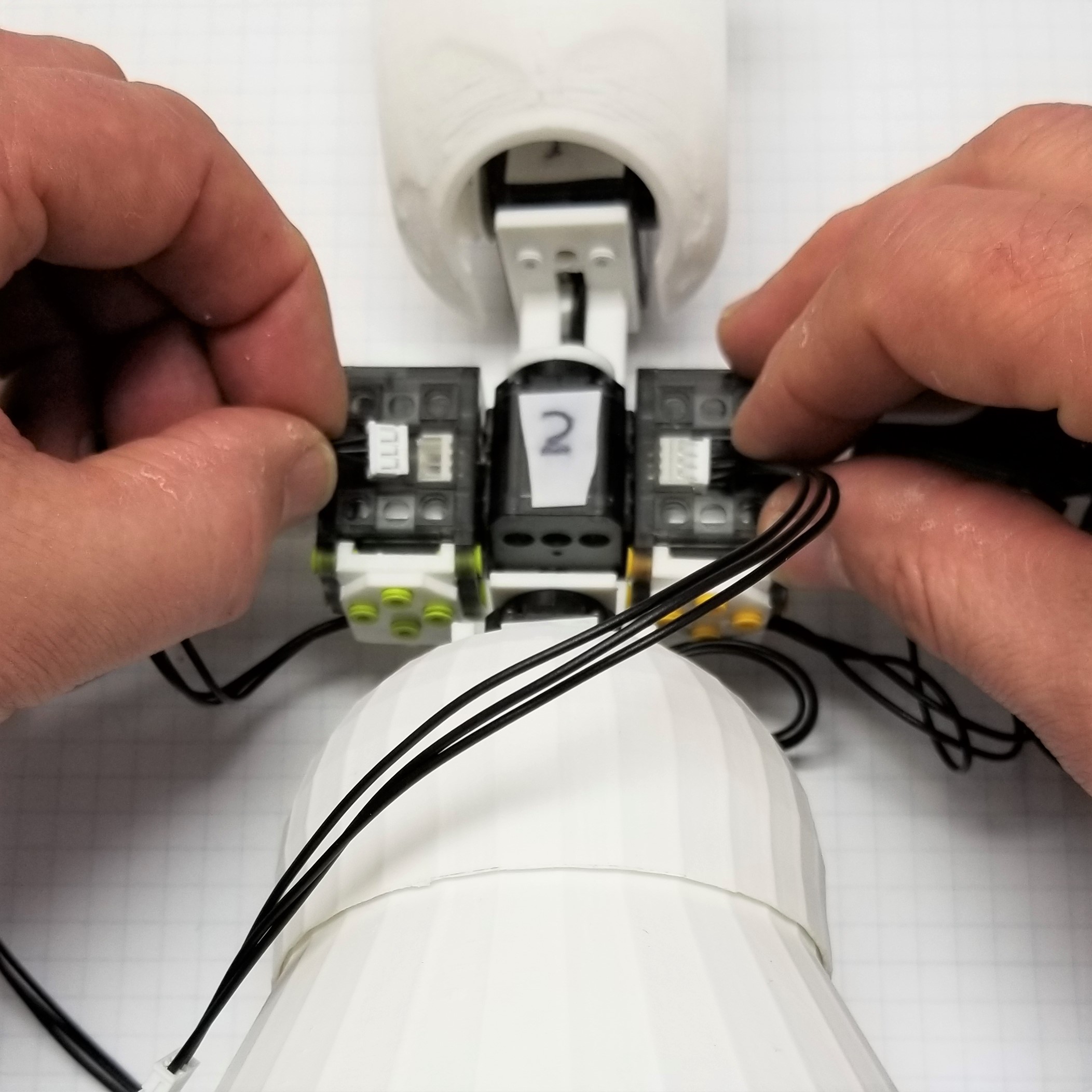 connect long cables to servo5 and servo9