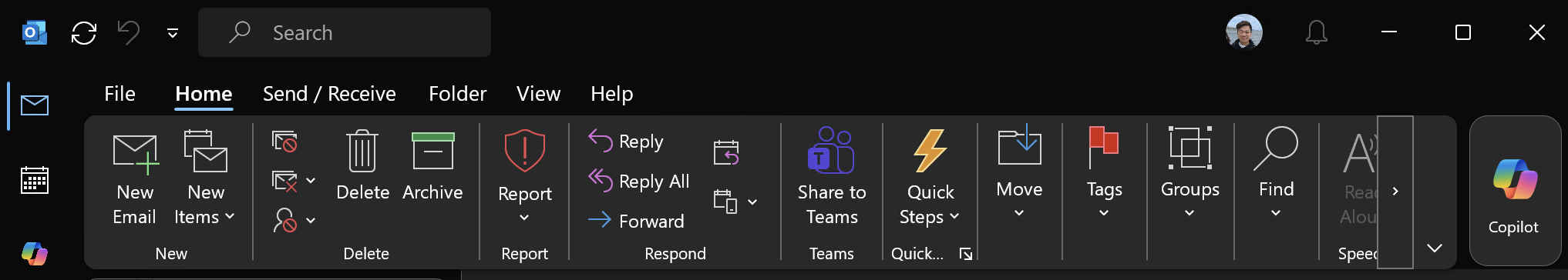 클래식 Outlook 리본 옆의 새 Copilot 진입점